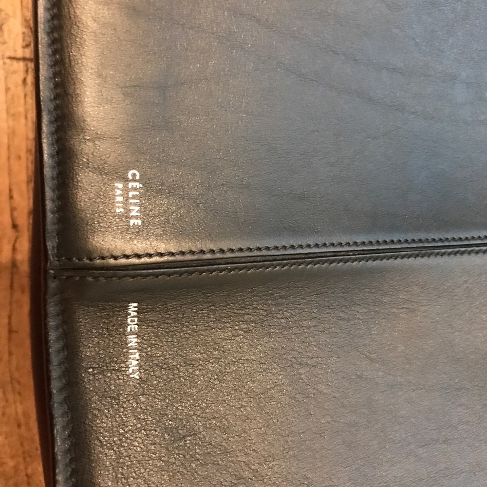 Celine Vertical Tri-fold Tote - Picture 4 of 9